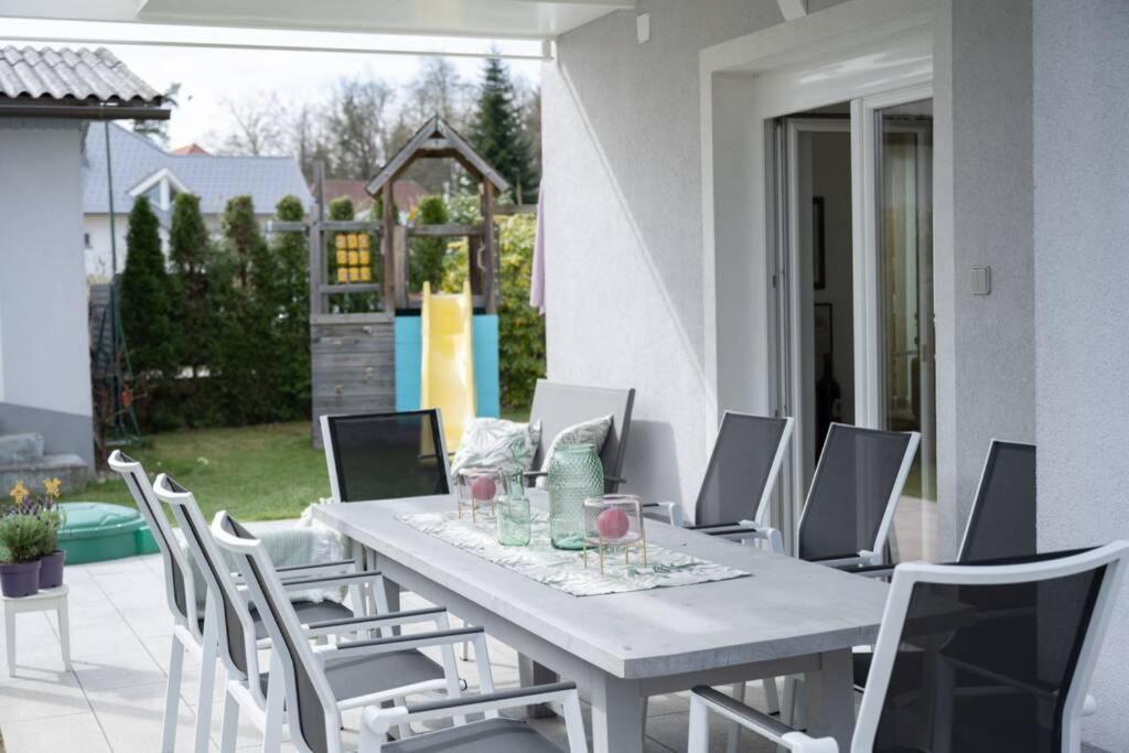 Schoenes Ferienhaus Mit Garten Pörtschach am Wörthersee المظهر الخارجي الصورة